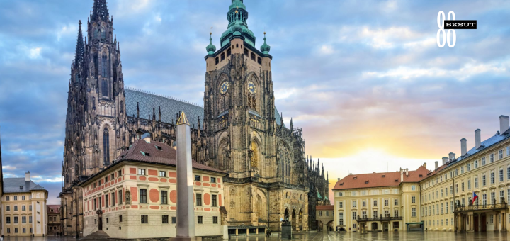 Prague Castle Wisata Sejarah yang Wajib Dikunjungi di Praha